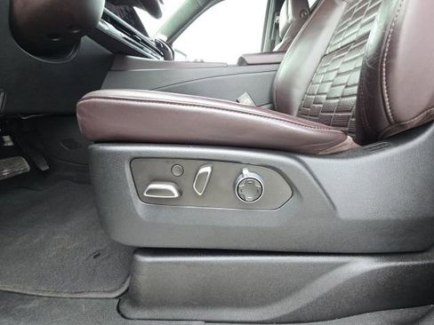 Used 2021 Cadillac Escalade Sport Platinum image 23