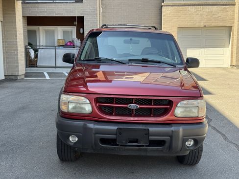 Used 2000 Ford Explorer XLS AWD/4WD image 8