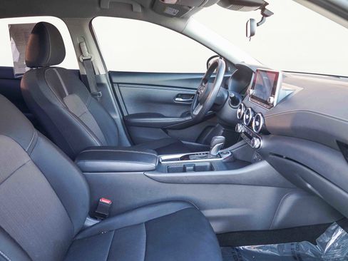 Used 2024 Nissan Sentra SV image 17