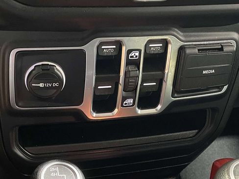 Used 2019 Jeep Wrangler Unlimited Sport S AWD/4WD image 30