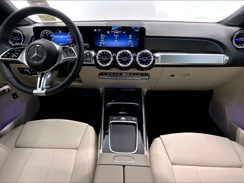 New 2026 Mercedes-Benz GLB 250 image 5