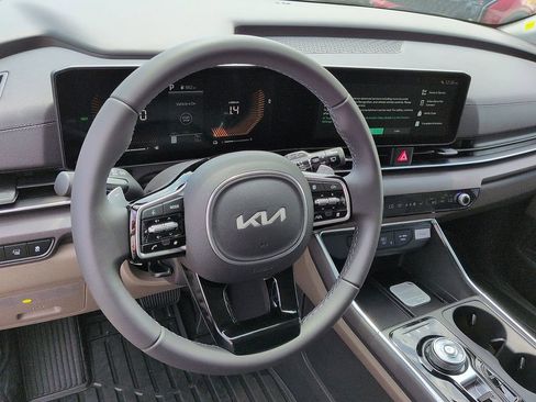 New 2026 Kia Carnival EX FWD image 9