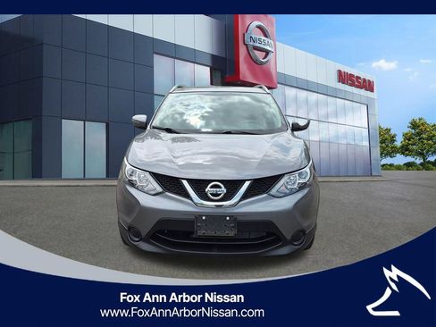 Used 2017 Nissan Rogue Sport SV FWD image 8