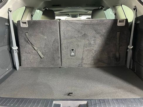 Used 2023 Toyota Highlander Limited image 30