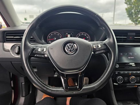 Used 2020 Volkswagen Passat 2.0T R-Line FWD image 19