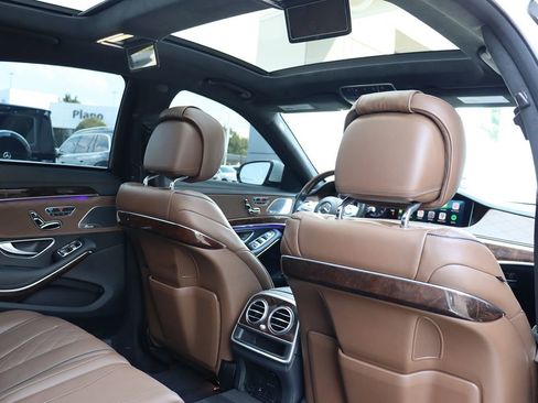 Used 2018 Mercedes-Benz S 560 4MATIC Sedan image 37