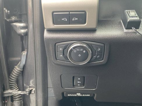 Certified 2020 Ford F350 Lariat w/ Lariat Value Package image 8