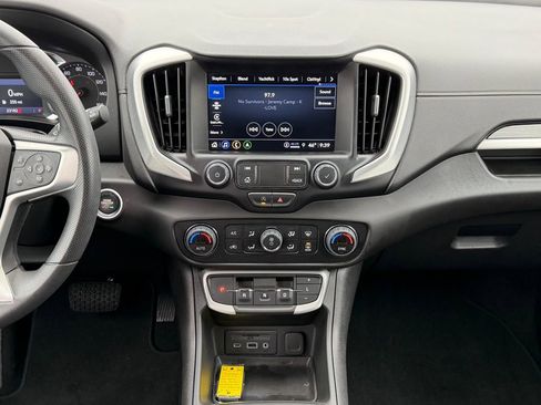 Used 2023 GMC Terrain SLE w/ Driver Convenience Package image 23