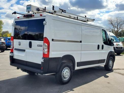 Used 2025 RAM ProMaster 2500 FWD image 4