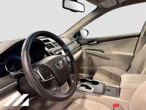 Used 2012 Toyota Camry XLE image 9