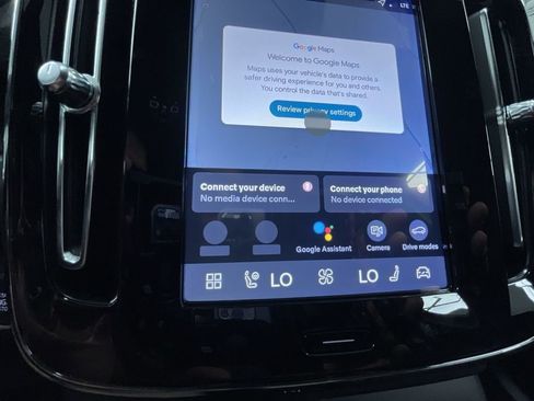 New 2026 Volvo XC40 B5 Ultra w/ Climate Package image 15