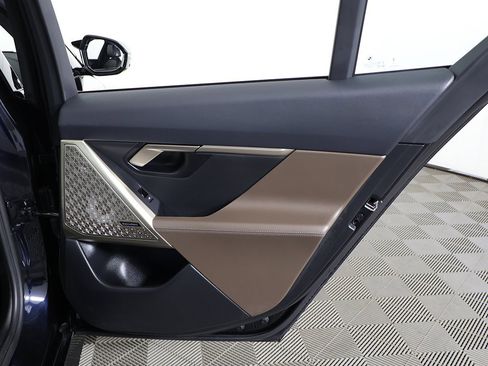 Used 2024 BMW i5 M60 w/ Premium Package image 31