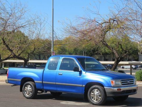 Used 1995 Toyota T100 DX image 4