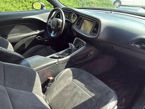 Used 2016 Dodge Challenger R/T Scat Pack RWD image 17