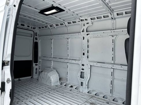 Used 2025 RAM ProMaster 2500 w/ Convenience Group FWD image 30