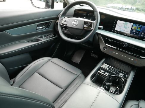 Certified 2025 Nissan Murano SL AWD/4WD image 9
