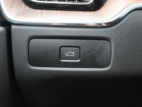 Used 2023 Volvo XC60 B5 Plus AWD/4WD image 27