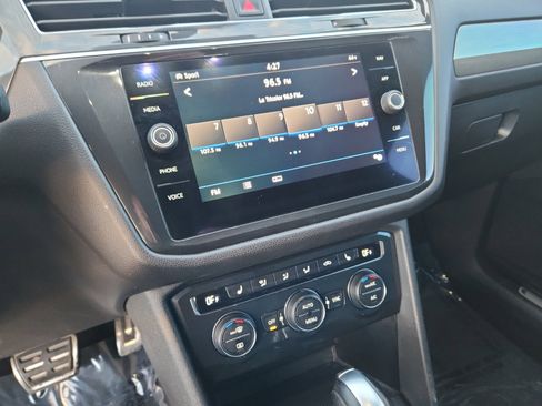 Used 2019 Volkswagen Tiguan SEL R-Line w/ 3rd Row Seat Package image 13