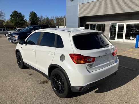 Used 2017 Mitsubishi Outlander Sport LE AWD/4WD image 8