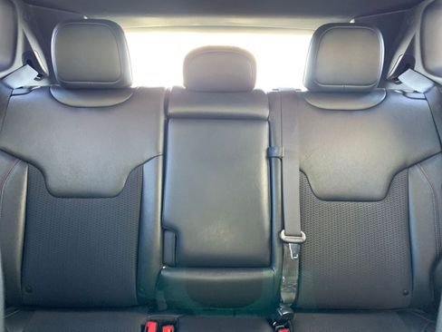 Used 2025 Jeep Compass Trailhawk w/ Trailer Tow Group image 36