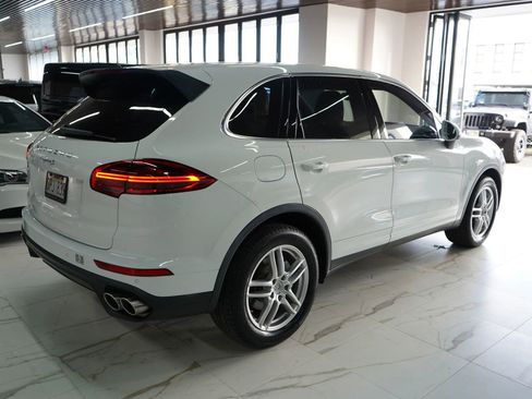 Used 2015 Porsche Cayenne S AWD/4WD image 25