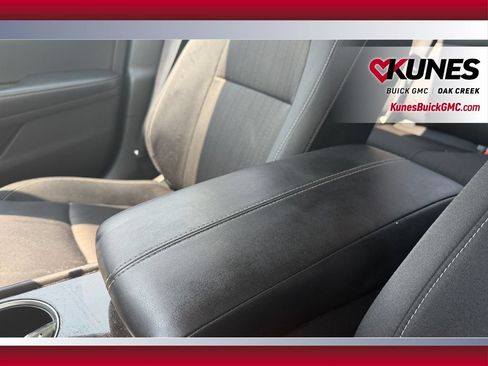 Used 2024 Nissan Altima 2.5 SV FWD image 30