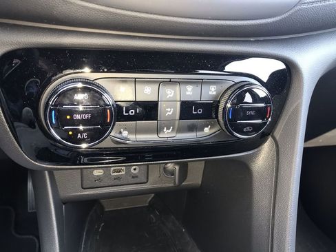 Used 2023 Buick Encore GX Select w/ Sport Touring Package FWD image 18
