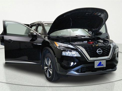 Used 2023 Nissan Rogue SL w/ SL Premium Package AWD/4WD image 5
