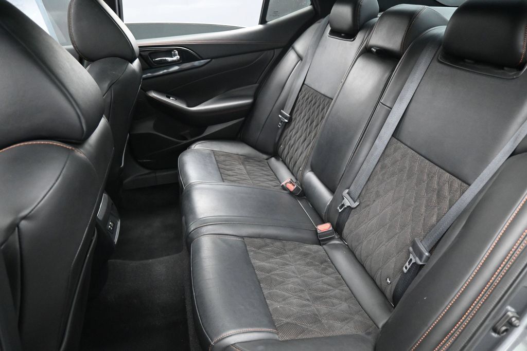 Used 2020 Nissan Maxima SR w/ Illumination Package FWD image 29