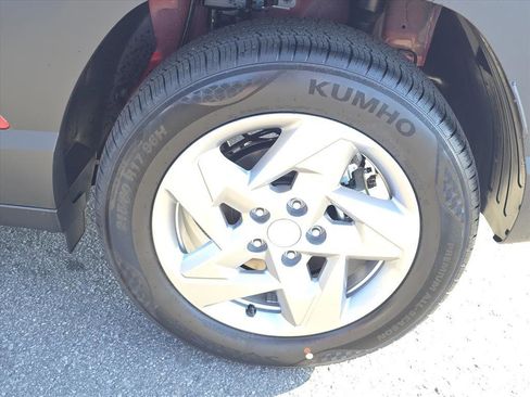 New 2026 Hyundai Kona SE image 11