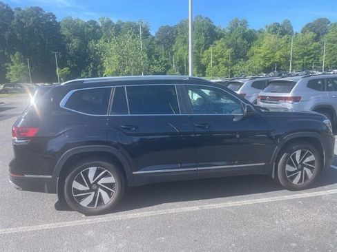 Used 2024 Volkswagen Atlas SEL image 8