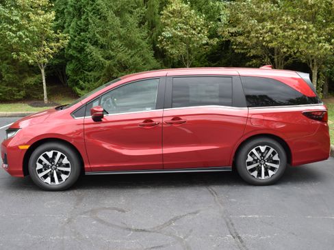 Used 2026 Honda Odyssey EX-L image 4