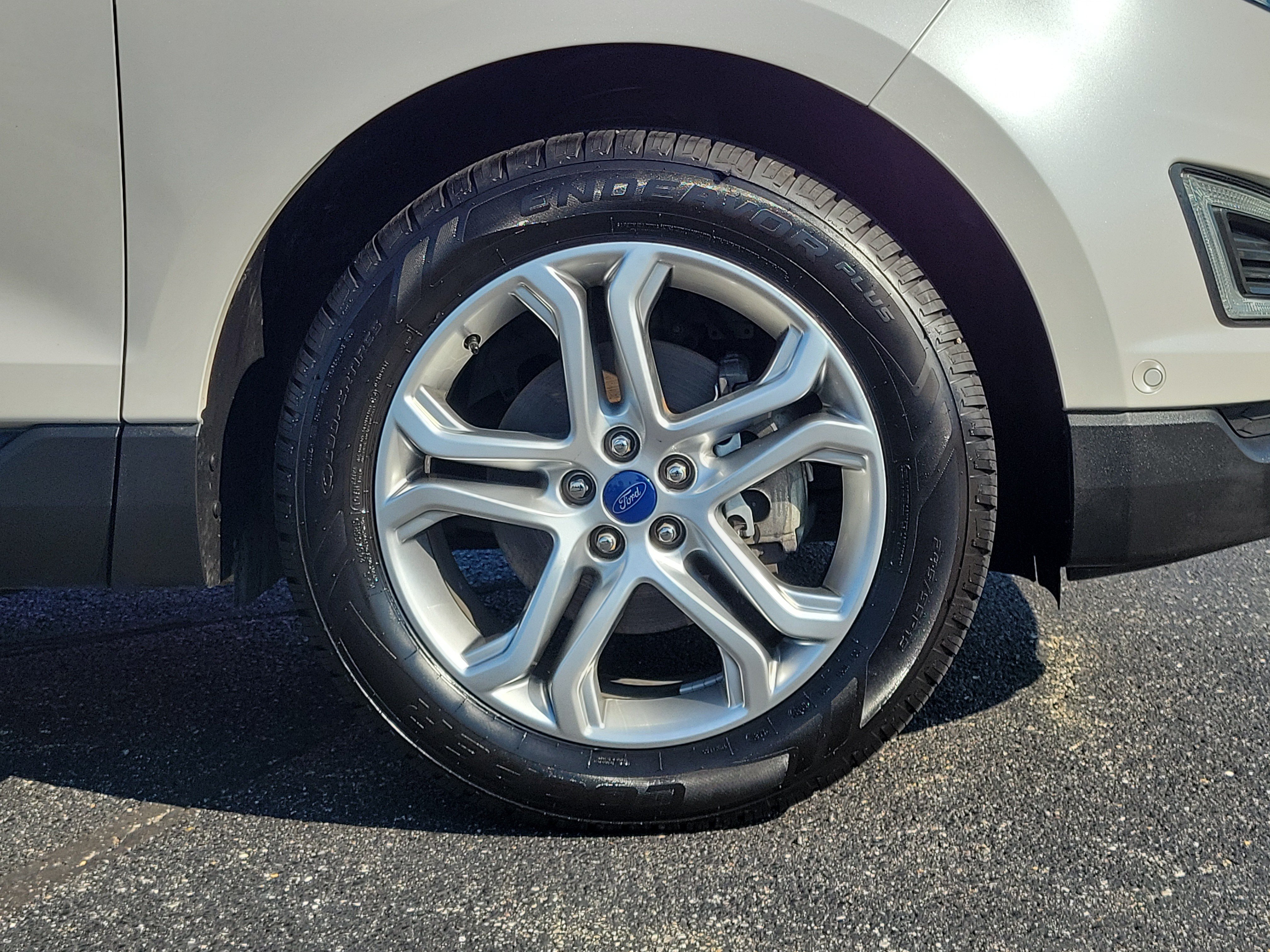 Used 2016 Ford Edge Titanium w/ Equipment Group 302A FWD image 5