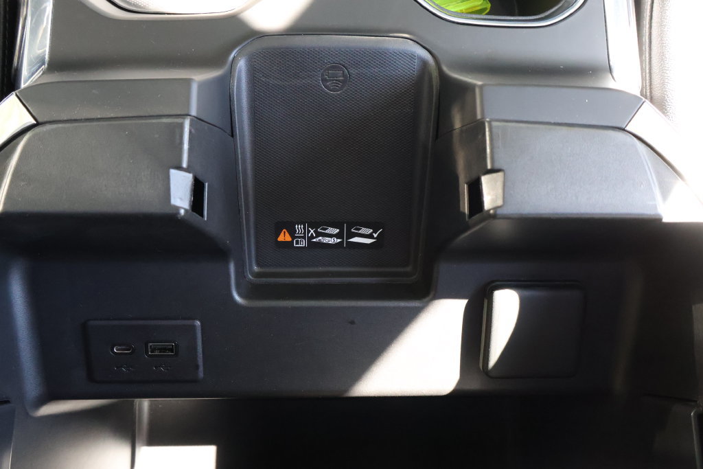Used 2022 Chevrolet Silverado 1500 LTZ w/ LTZ Convenience Package II AWD/4WD image 25