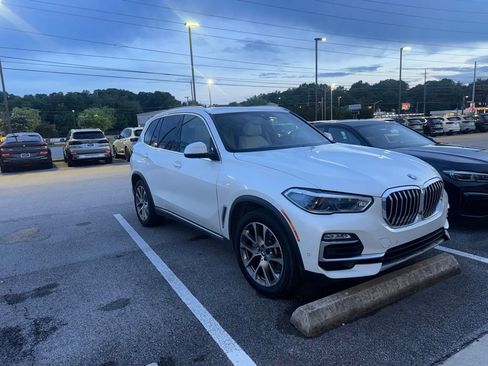 Used 2021 BMW X5 xDrive40i w/ Executive Package 2 AWD/4WD image 1