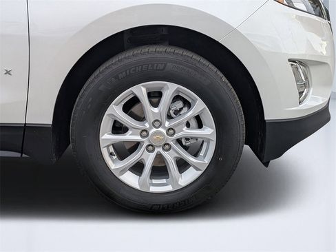 Used 2021 Chevrolet Equinox LT image 11