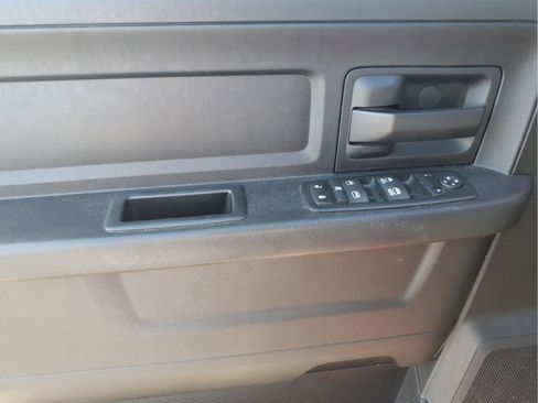 Used 2016 RAM 2500 Tradesman w/ Chrome Appearance Group image 15