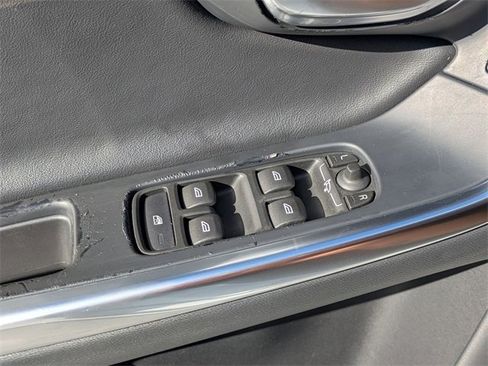 Used 2016 Volvo S60 T6 R-Design Platinum w/ Climate Package image 22