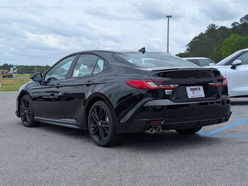 New 2026 Toyota Camry Hybrid image 3
