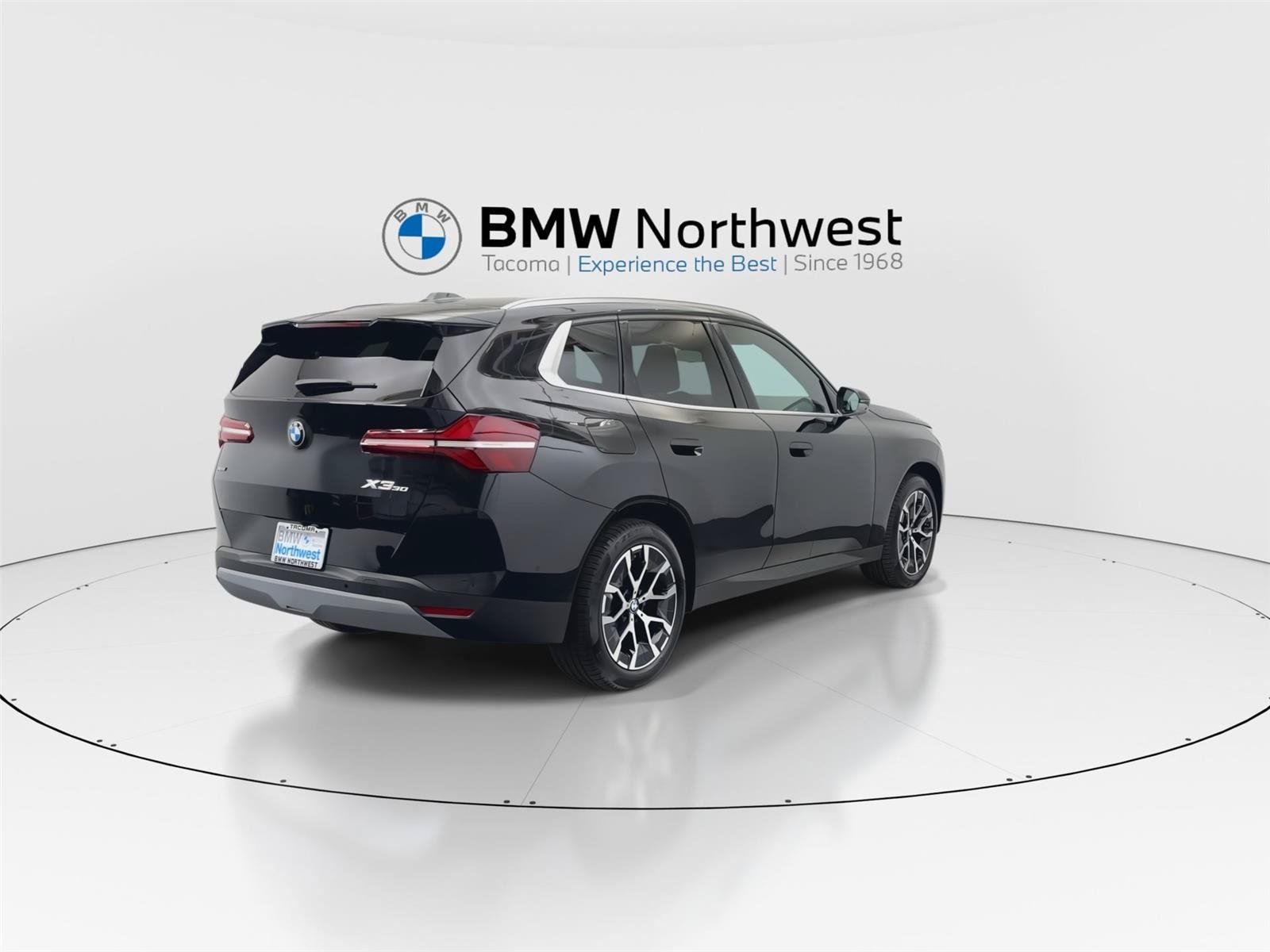Used 2026 BMW X3 xDrive30i w/ Premium Package AWD/4WD image 3