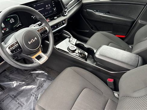 Certified 2023 Kia Sportage LX image 12