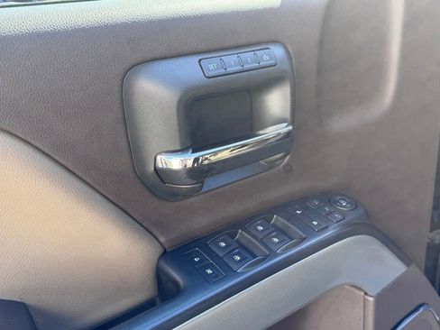 Used 2015 Chevrolet Silverado 1500 LTZ Z71 w/ LTZ Plus Package AWD/4WD image 10