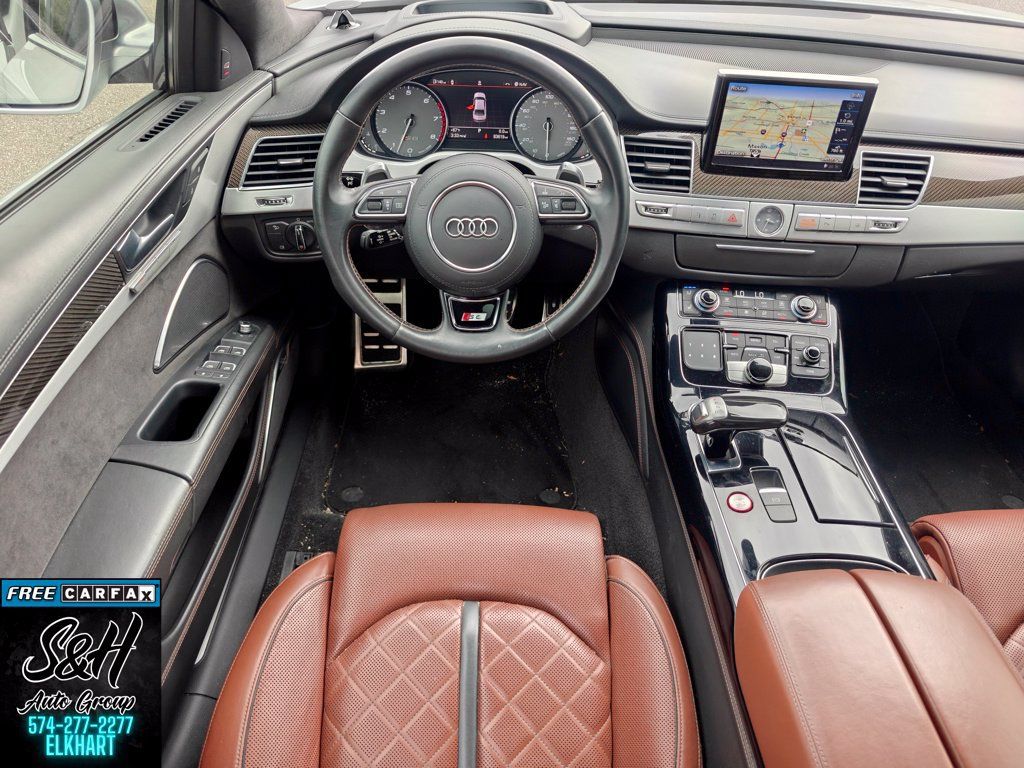 Used 2015 Audi S8 AWD/4WD image 4