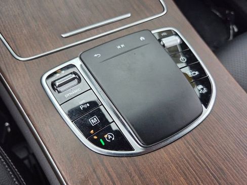 Used 2022 Mercedes-Benz GLC 300 w/ Premium Package Lite image 26