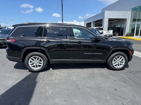 Used 2025 Jeep Grand Cherokee L Laredo RWD image 10
