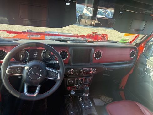 Used 2023 Jeep Wrangler Unlimited Rubicon 4xe image 15