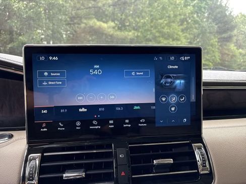 Certified 2022 Lincoln Navigator Reserve AWD/4WD image 16