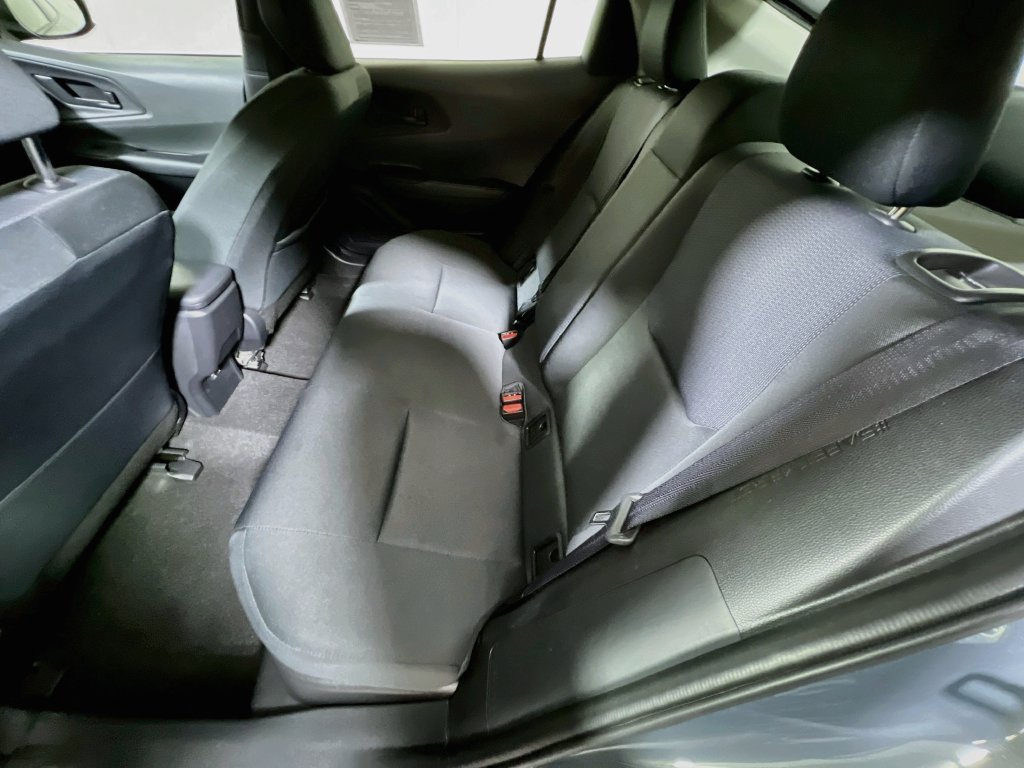 Certified 2025 Toyota Prius LE FWD image 21