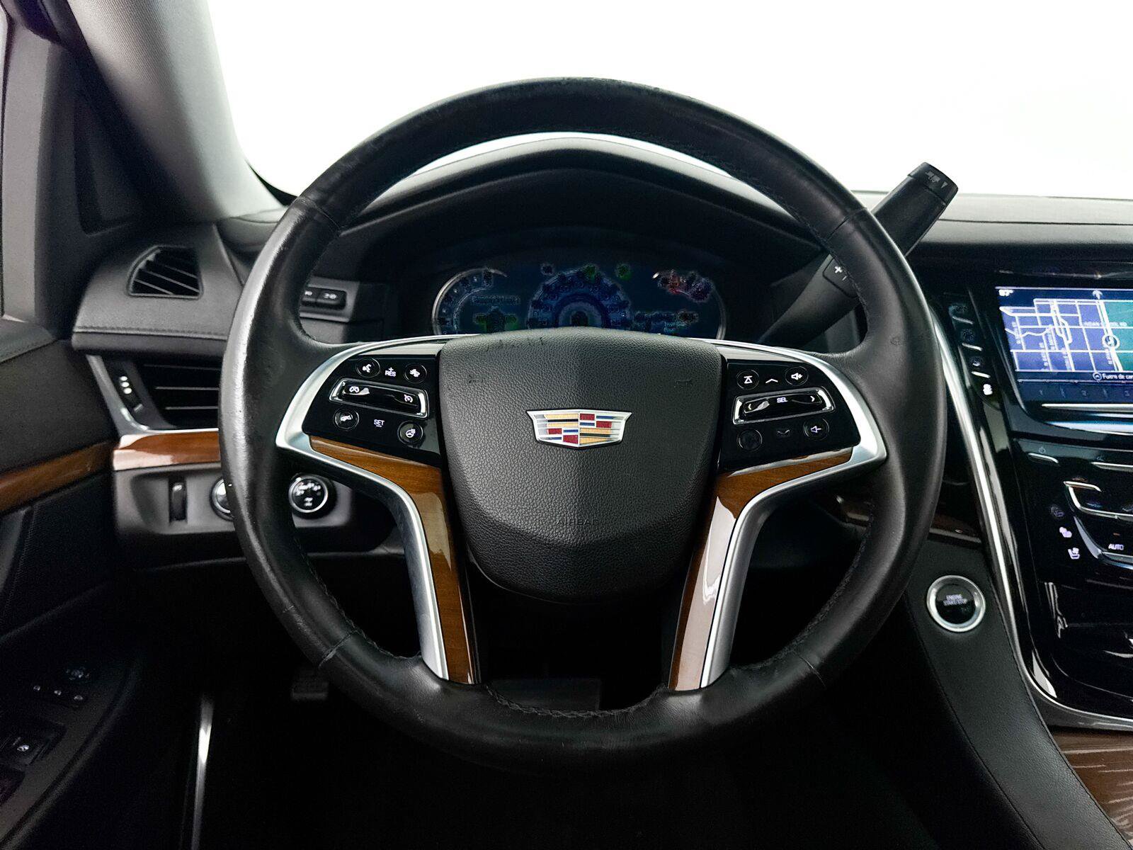 Used 2017 Cadillac Escalade ESV Luxury AWD/4WD image 7