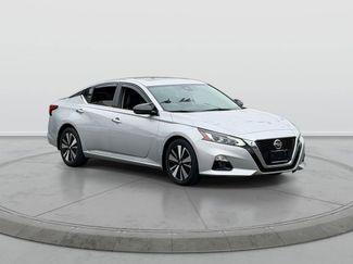 Used 2022 Nissan Altima 2.5 SL video 1